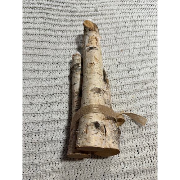 Folk Art 3 Santa Claus Faces Hand Painted On Logs Bow Wrapped 14 in Tall Rustic - Picture 2 of 8